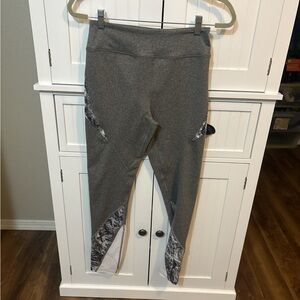 SO Perfectly Soft High Rise Yoga Leggings | M | Gray Athleisure